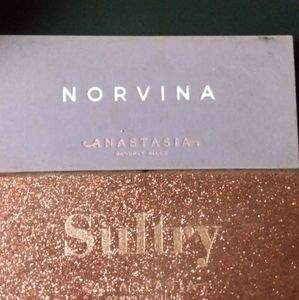 ABH Sultry palette and Norvina